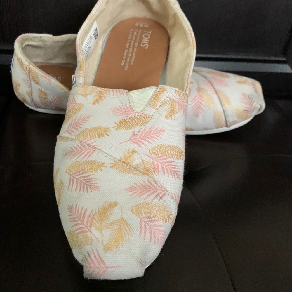 Toms Natural Alpargata w/pink & gold feathers 9.5